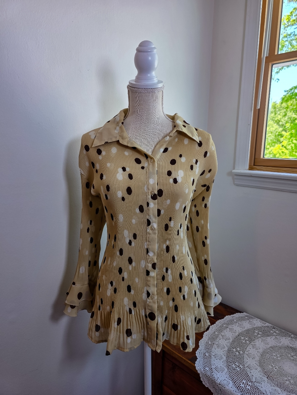 Vintage Y2K Essentials by Milano Polka Dot Pleated Button-Up Top